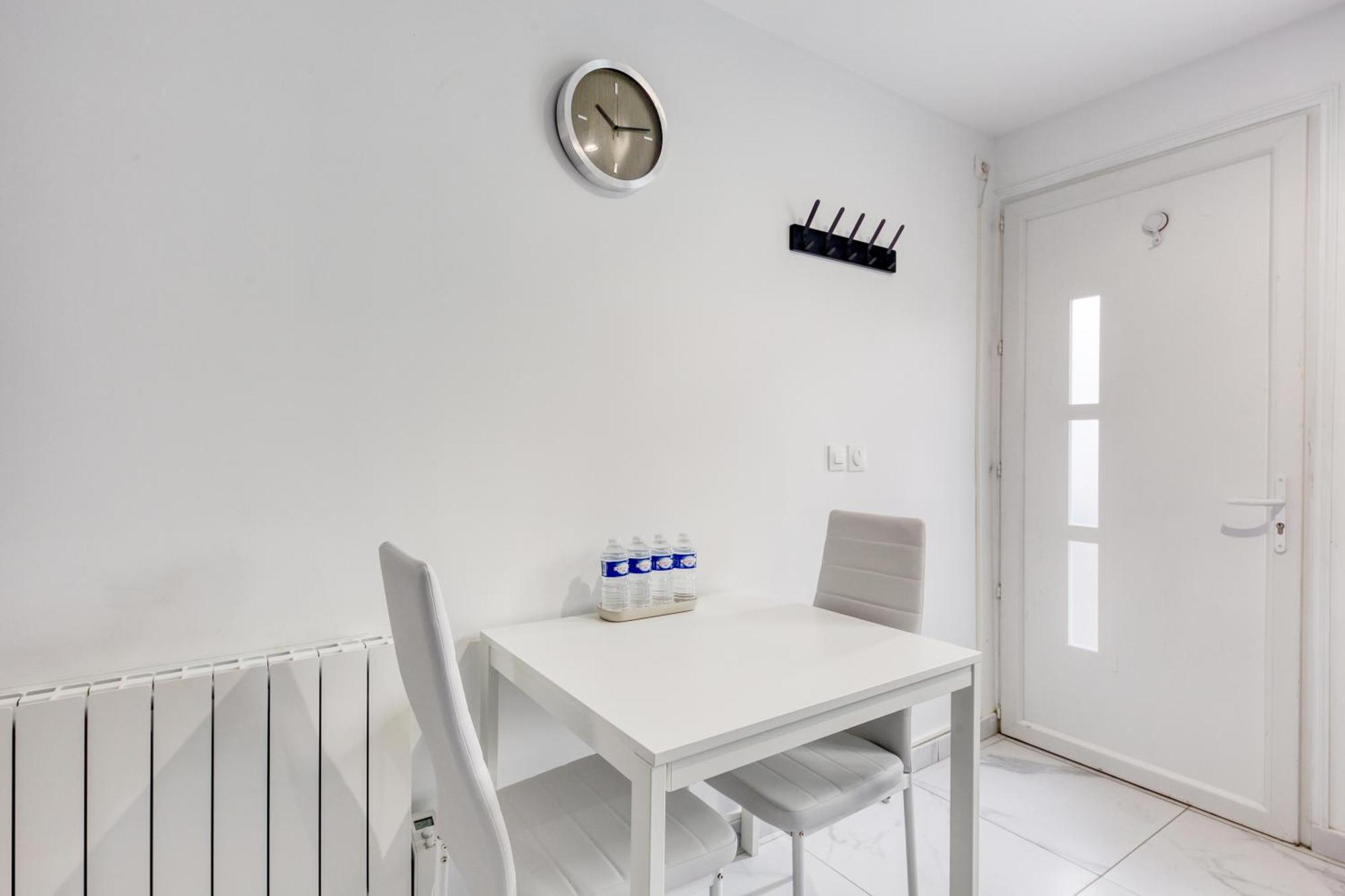 לה קורנב Appartement - 4 Personnes - Parking Prive - Metro 7 - Rer B מראה חיצוני תמונה